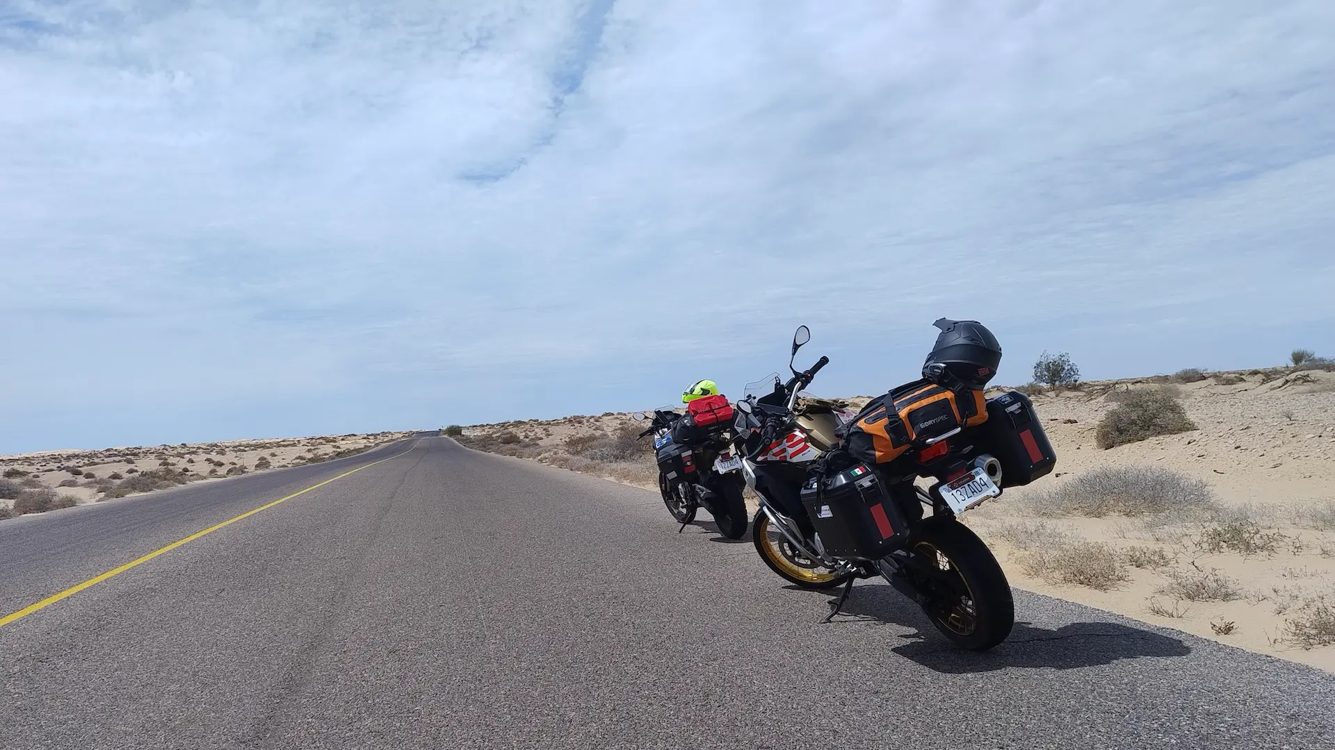 The Sonora desert, desolate and peaceful as ever. Barely any traffic, no towns, no people for miles.