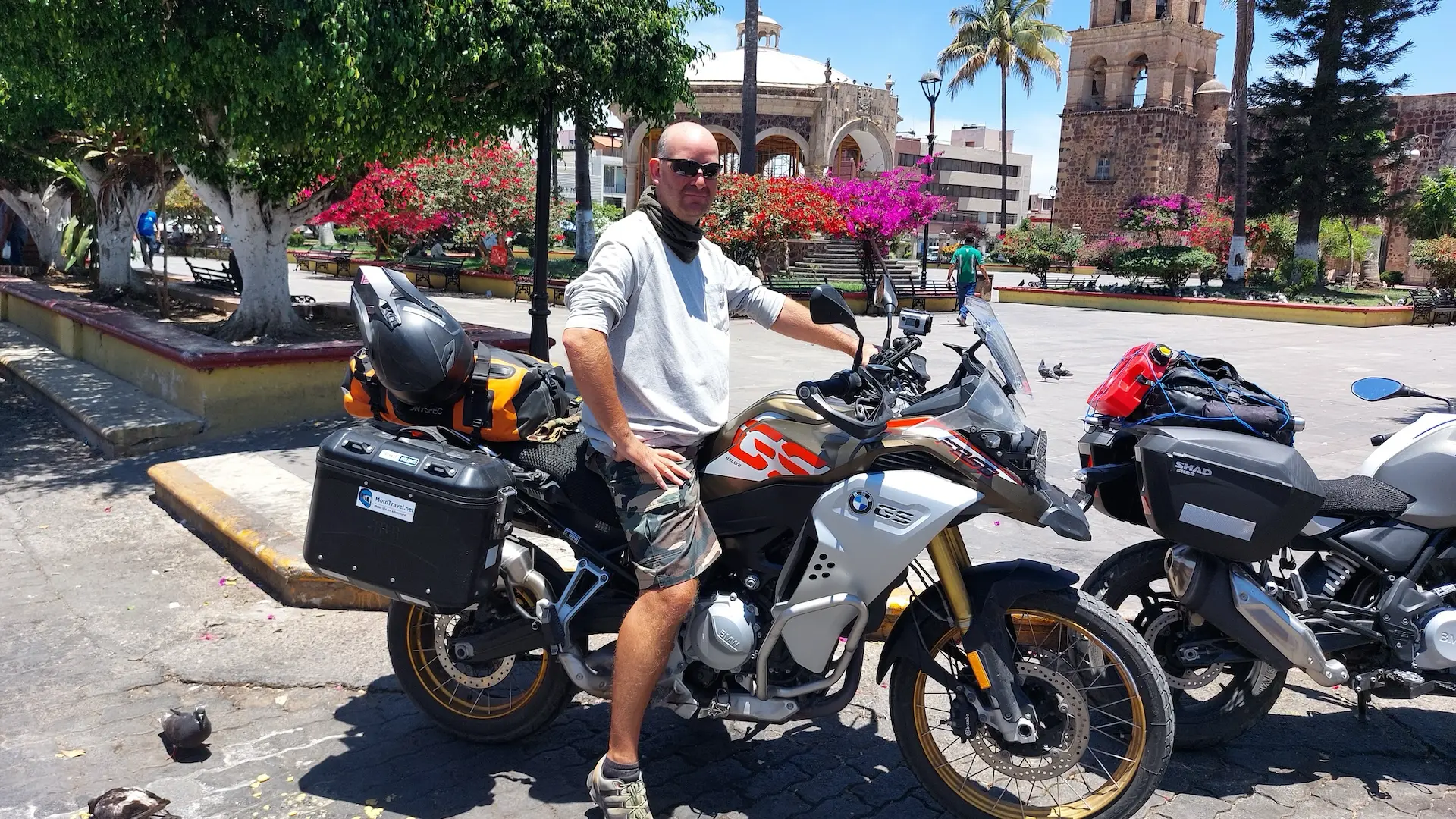 Brrrm! Brrrrm! I'm an adventurer, riding a motorcycle!